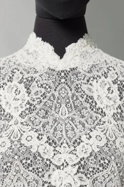 Body in pizzo con alette