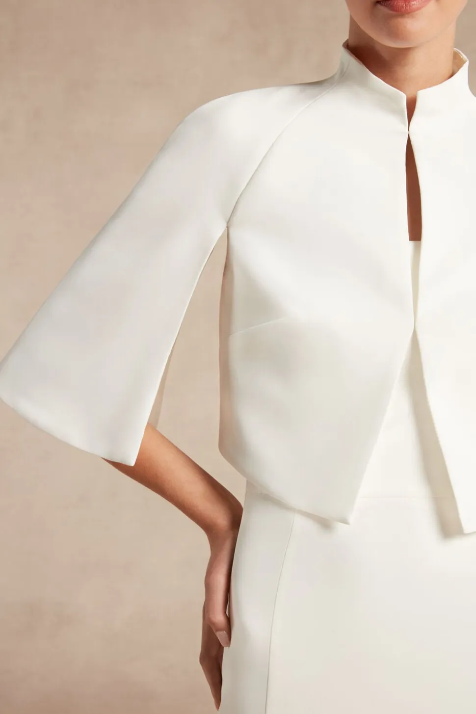 Bolero in crêpe couture a mantella