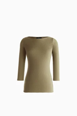 Maglia con scollo a barchetta
