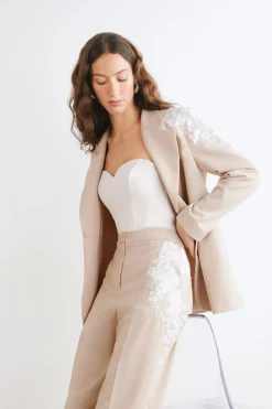 Pantaloni ricamati